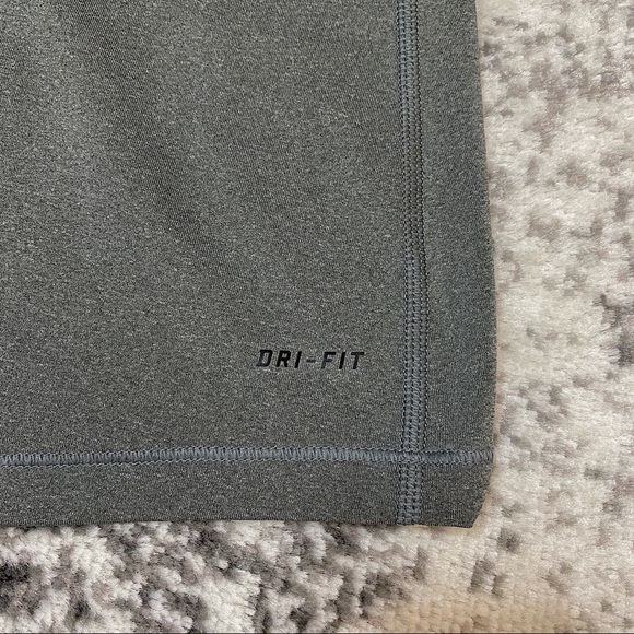 Nike pro Athletic dri-fit grey logo tank top small - Picture 5 of 5